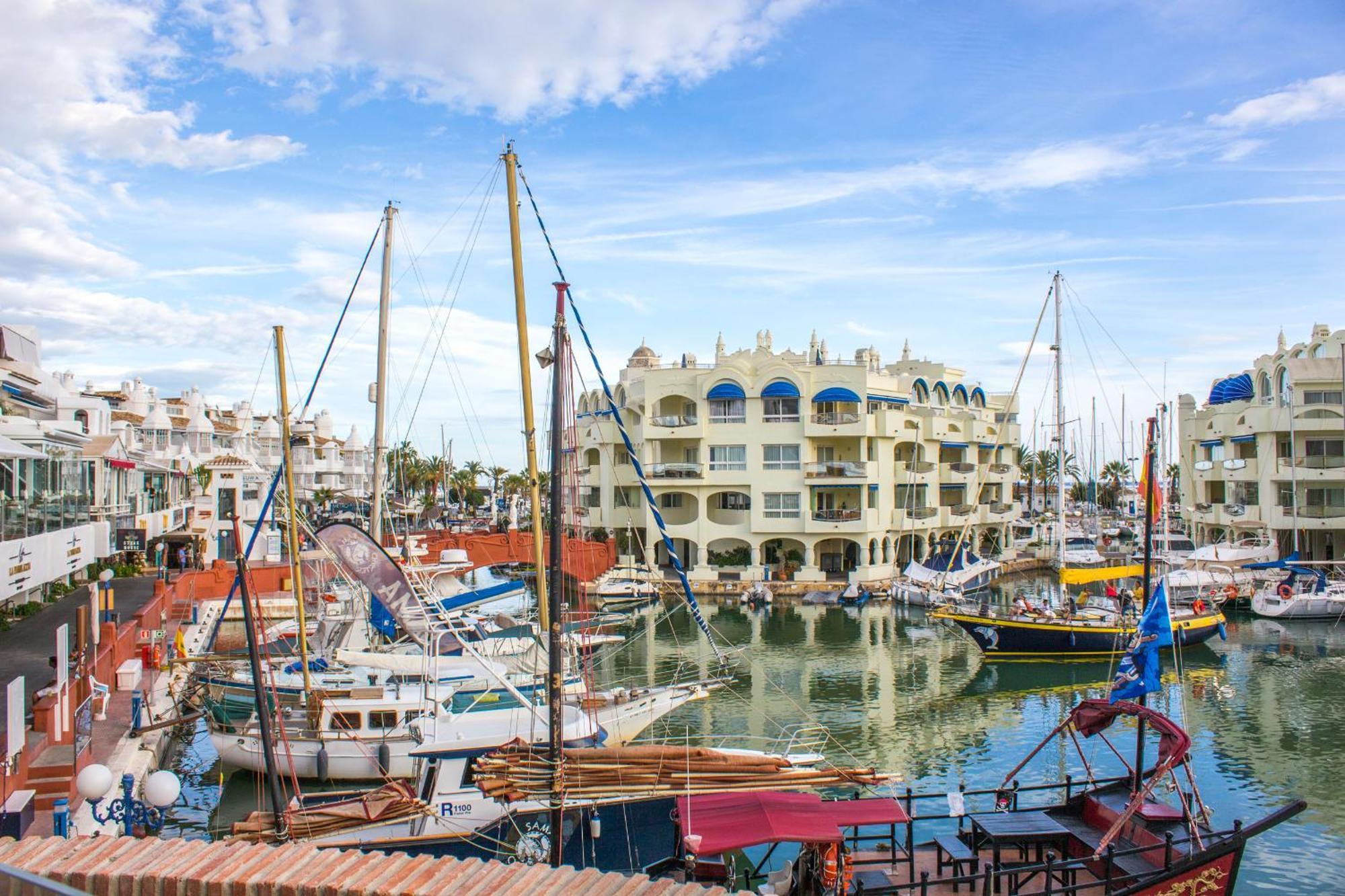 Benal Beach Suite Ii, Estudio Con Parque Acuatico Y Vistas Al Mar. Benalmádena Exterior foto